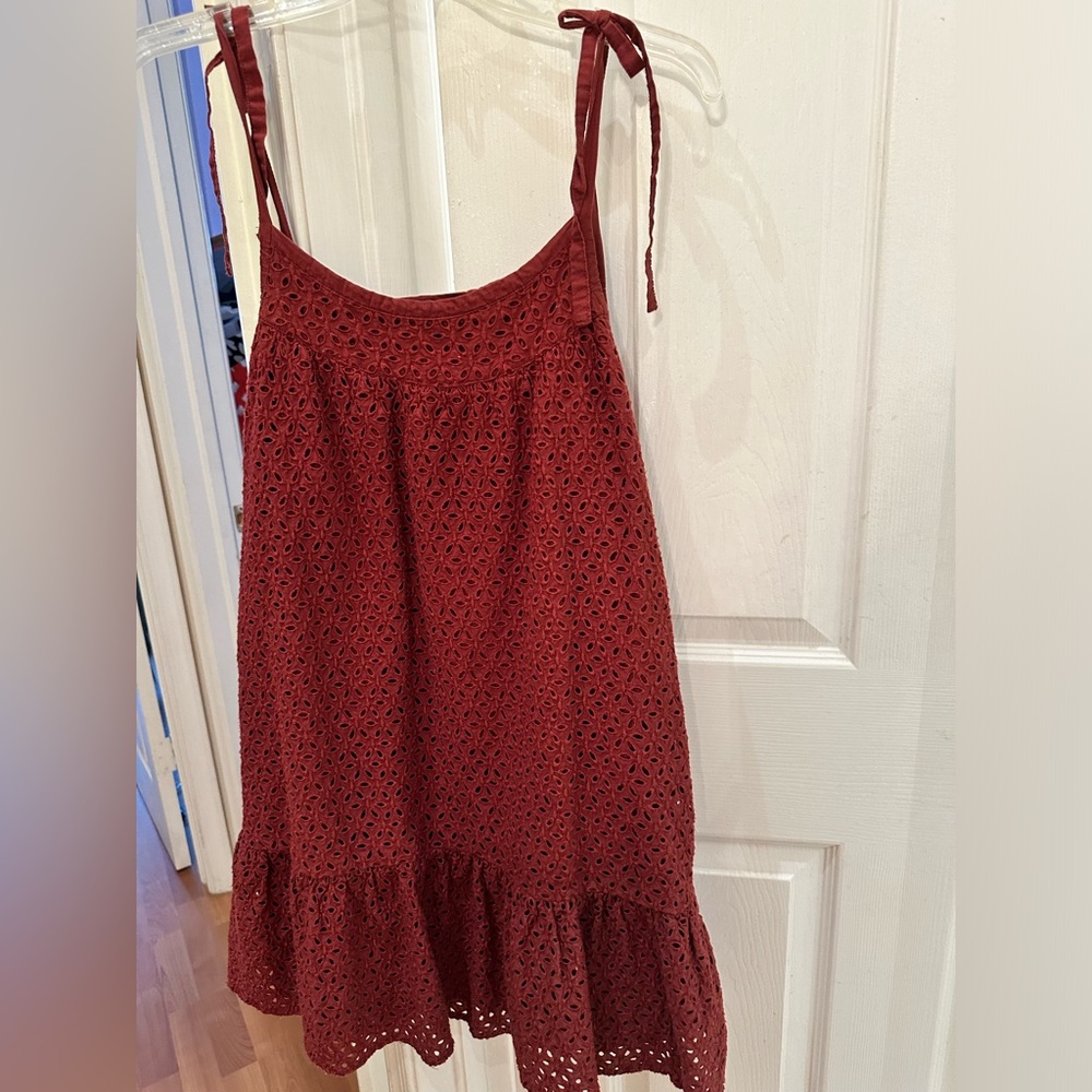 Gap, shoulder tie dress. Flared at the bottom. Size L. Rust color